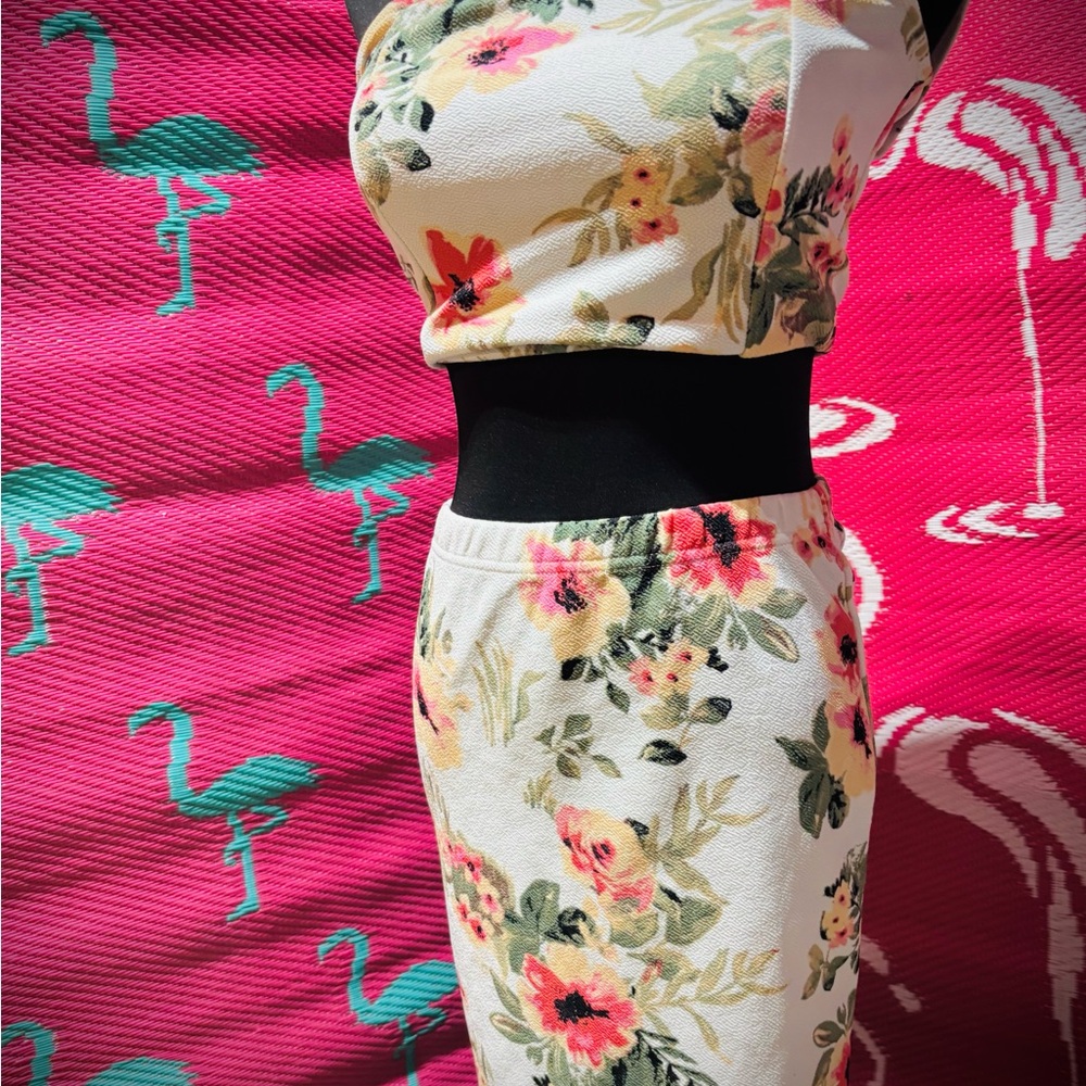 Floral Women's  2 piece tank top and Skirt